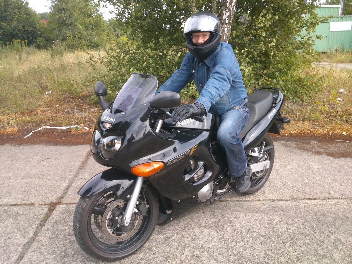 GSX 750 F