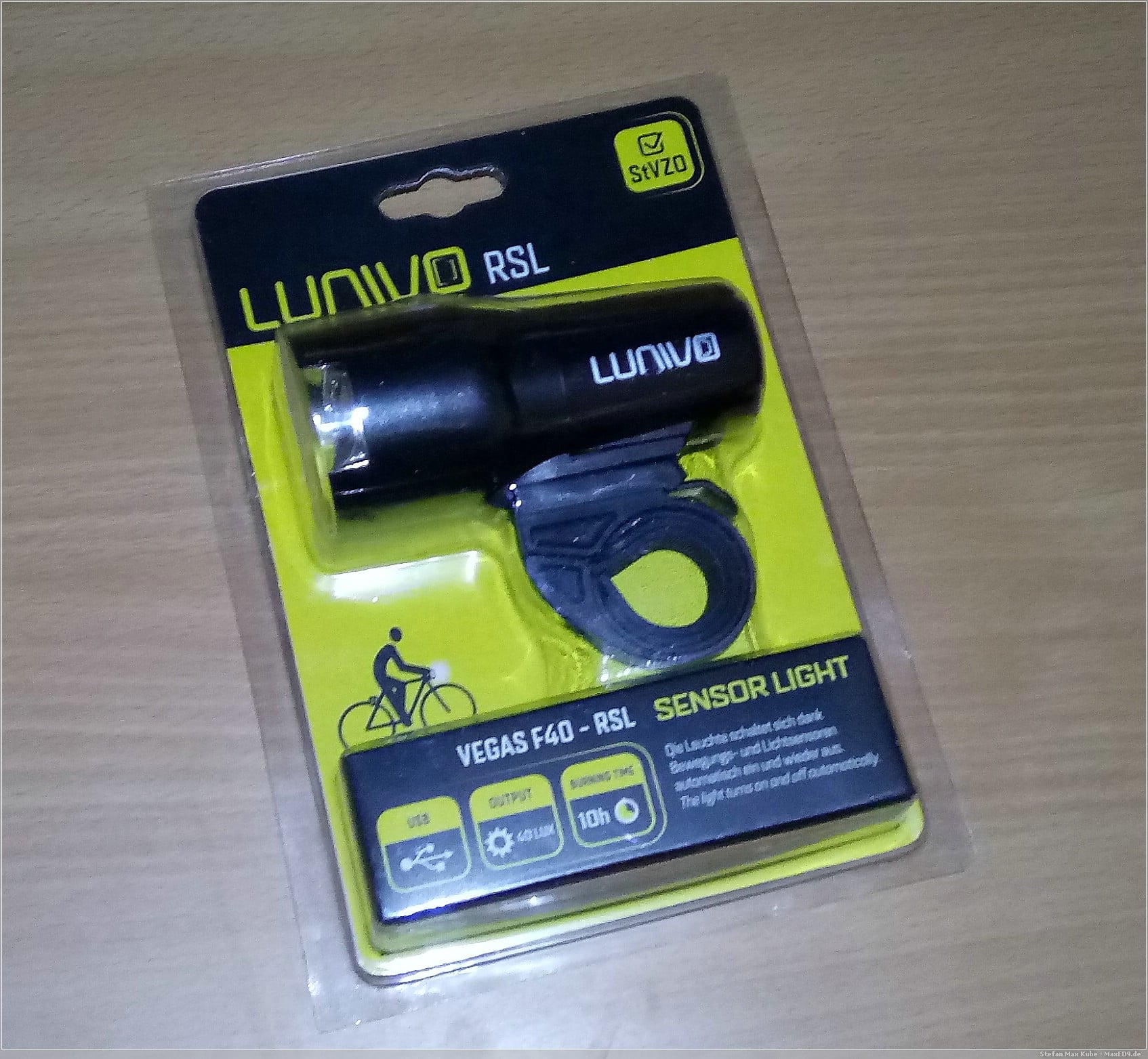 beleuchtet: Lunivo Vegas F40 RSL Sensor – Scheinwerfer