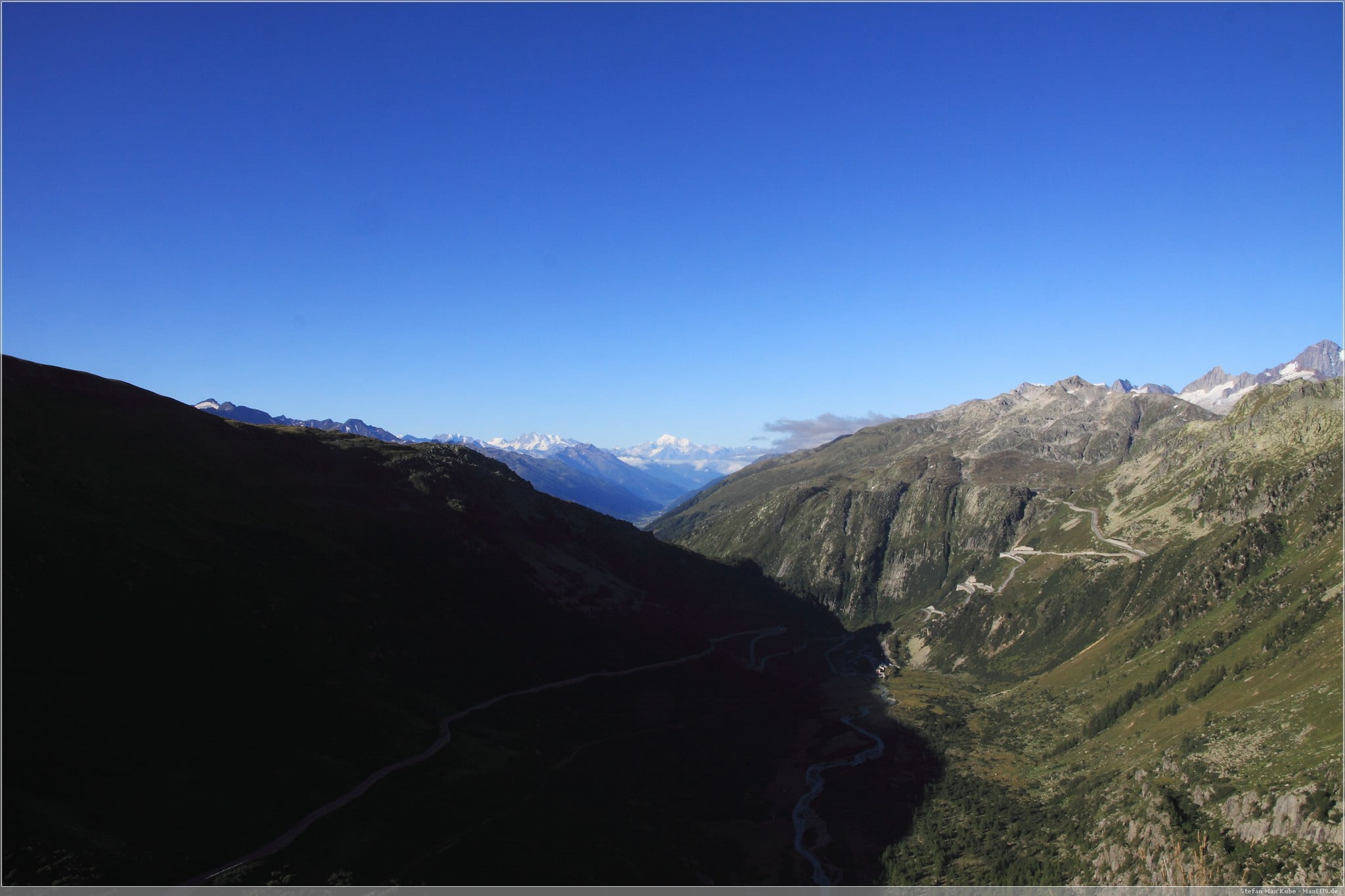 Blick von der Furkastraße (Belvedere) nach Gletsch