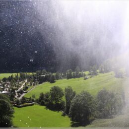 Staubbachfall von dahinter