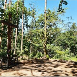 auf dem Gipfel des Müggelbergs