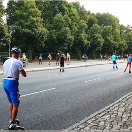 die Inlineskater machen sich warm