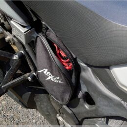 Handschuhe in der Tasche