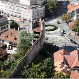 Blick über Thun von einem Schlossturm