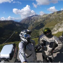 auf der Furkastrasse