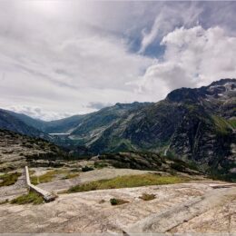 Blick vom Gelmersee Richtung Grimsel