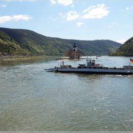 Rheinfähre bei Kaub