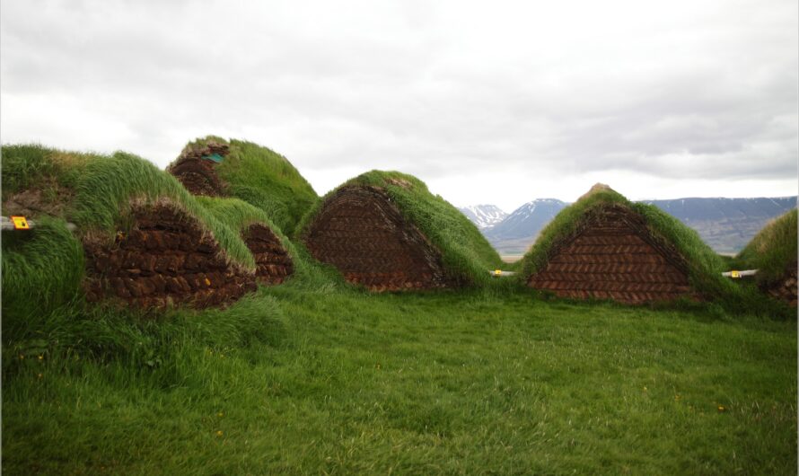 alte Torfhäuser und ein Canyon