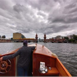 durch die Oberbaumbrücke