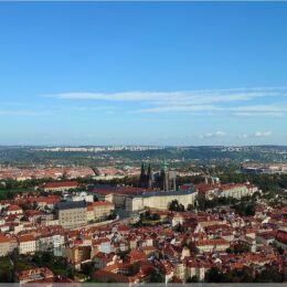 Aussicht auf Prag vom Petrin-Turm – Prager Burg