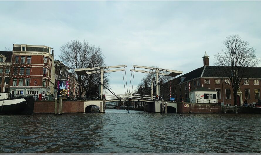 Zwischen Rembrandt, Vermeer und den Grachten