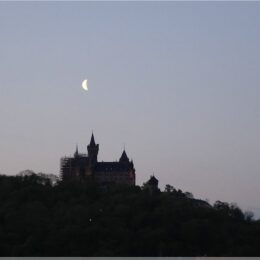 Schloss Wernigerode mit Mond