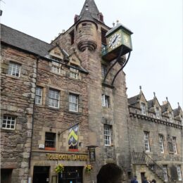 Tolbooth Tavern