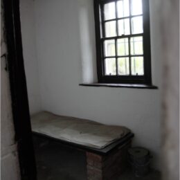 Gefängniszelle