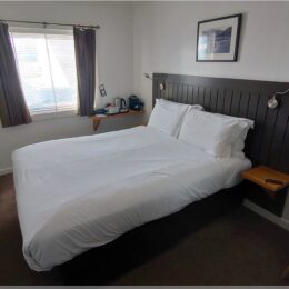 das Zimmer