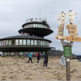 Schneekoppe Wegweiser