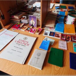 Urkunden und Ausweise