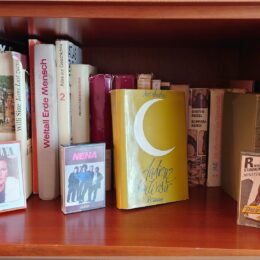 Bücher und Kassetten