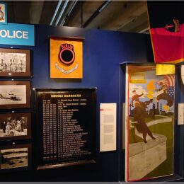 britische und US amerikanische Streitkräfte