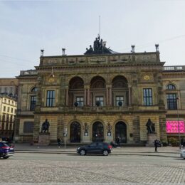 Das königliche Theater