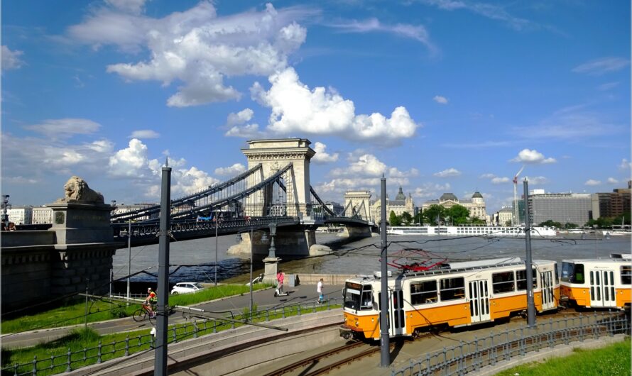 Schuhe am Budapester Donauufer