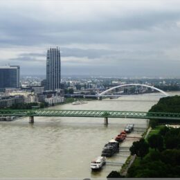 alte Brücke und Apollo Brücke