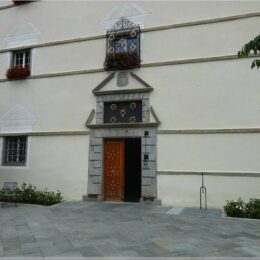 Eingang zum Kloster