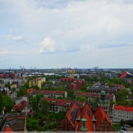 Blick von der Katharinenkirche zum Hafen