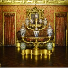 Vasen, Königlicher Palast