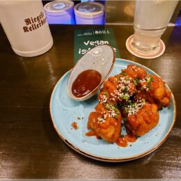 Spicy Blumenkohl-Wings