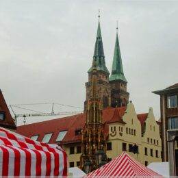 Schöner Brunnen und Sebalduskirche