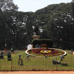 Reiterstaue Lalbagh Botanical Garden