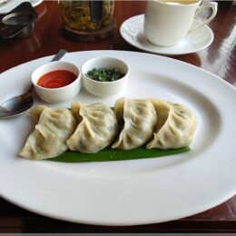 Momos