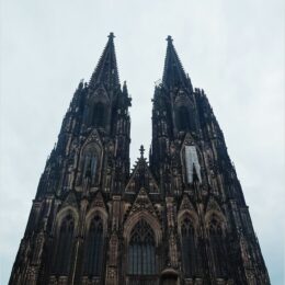 Front des Kölner Doms
