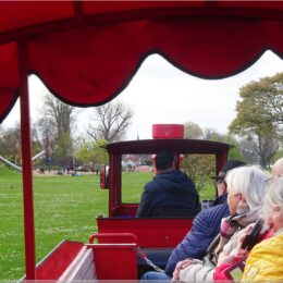 Kleinbahn im Rheinpark
