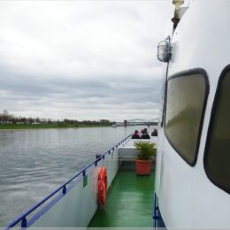 auf dem Schiff Rheinaufwärts