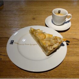 Apfelkuchen vor der Abfahrt