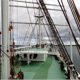 Auf Deck der Gorch Fock