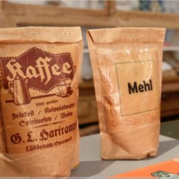 Kaffee und Mehl