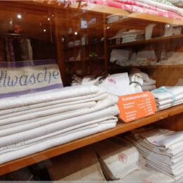 Aussteuertextilien